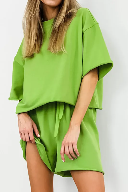 Basic solid top og shorts sæt sold by Micas
