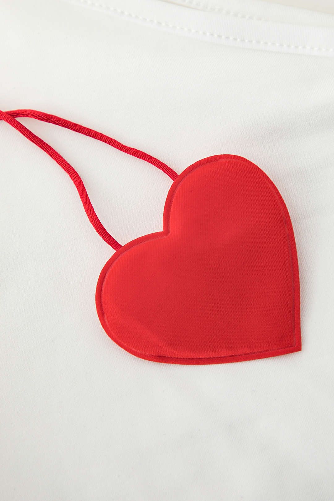 Asymmetric Tank Top With Heart Bow Tie sold by Micas product image thumbnail 5