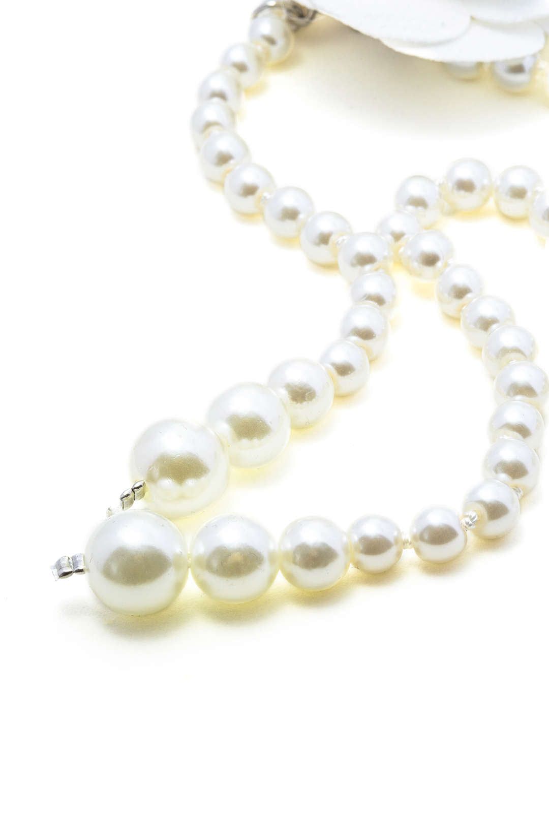 Flower Pearl Waist Belt sold by Micas product image thumbnail 3