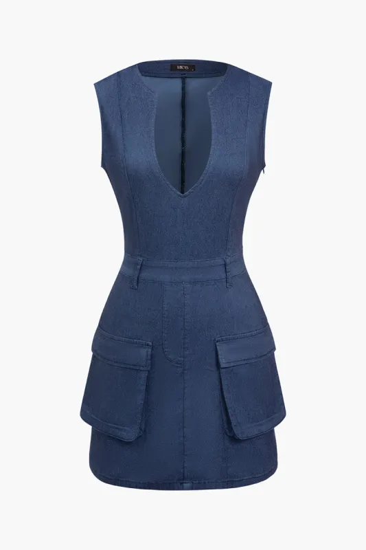 Solid denim klaplomme med V-hals minikjole sold by Micas