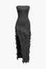 Solid stropløs spalte ruffle maxi kjole sold by Micas