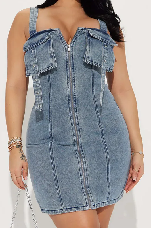 Solid lomme lynlås denim kjole sold by Micas