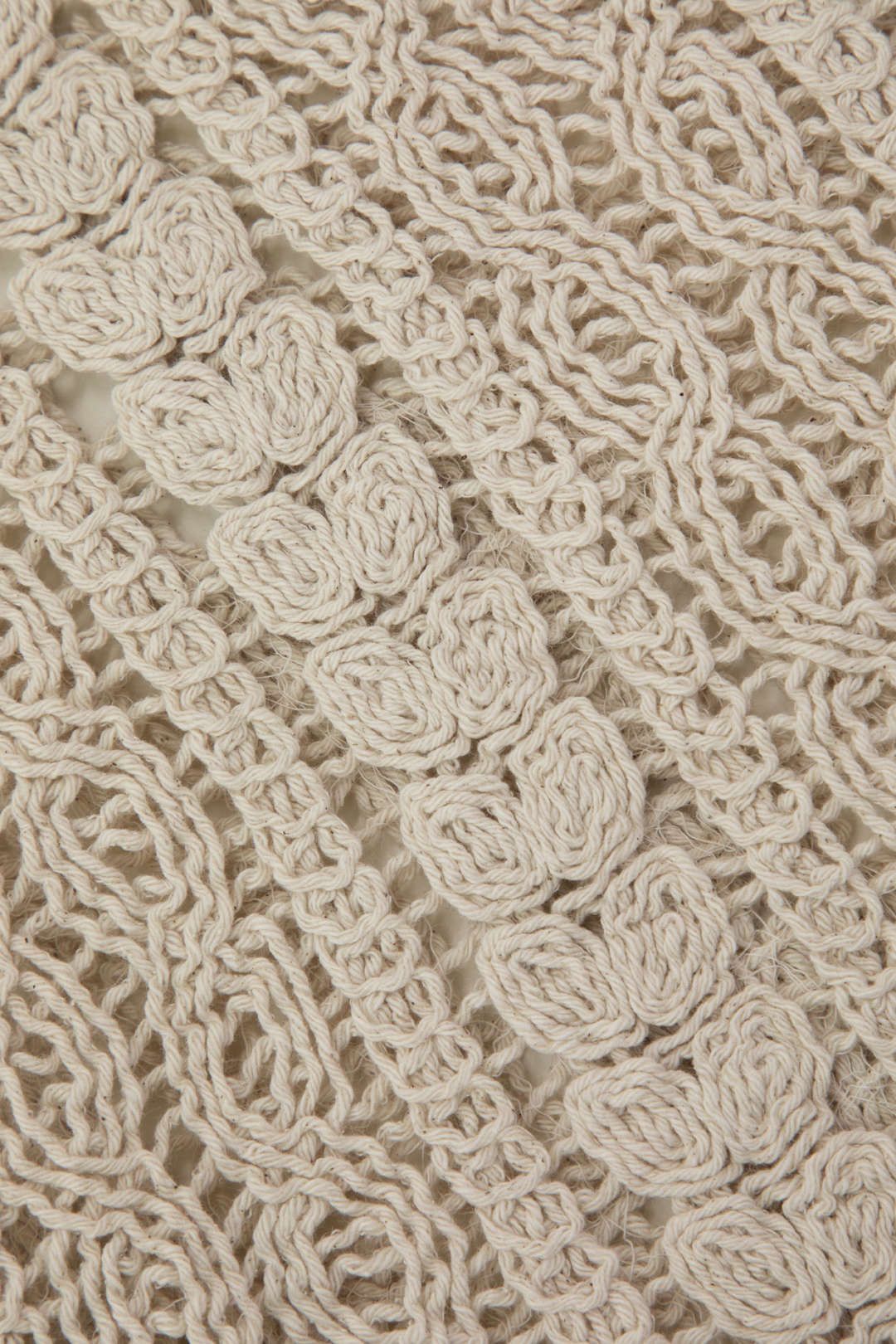 V-neck Crochet Knit Sleeveless Top sold by Micas product image thumbnail 4