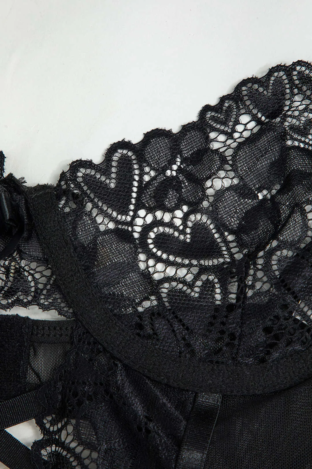 Blonder rygfri ren lingeri strømpebånd sæt sold by Micas product image thumbnail 3