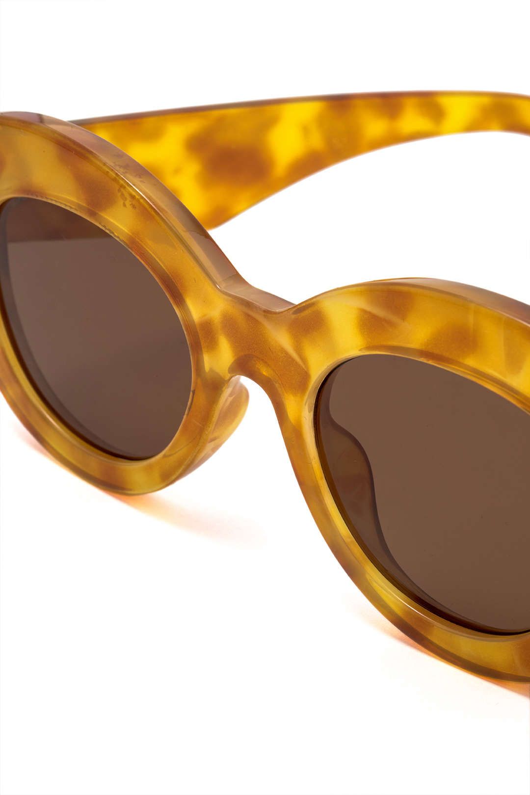 Cat Eye Tortoiseshell Sunglasses sold by Micas product image thumbnail 4