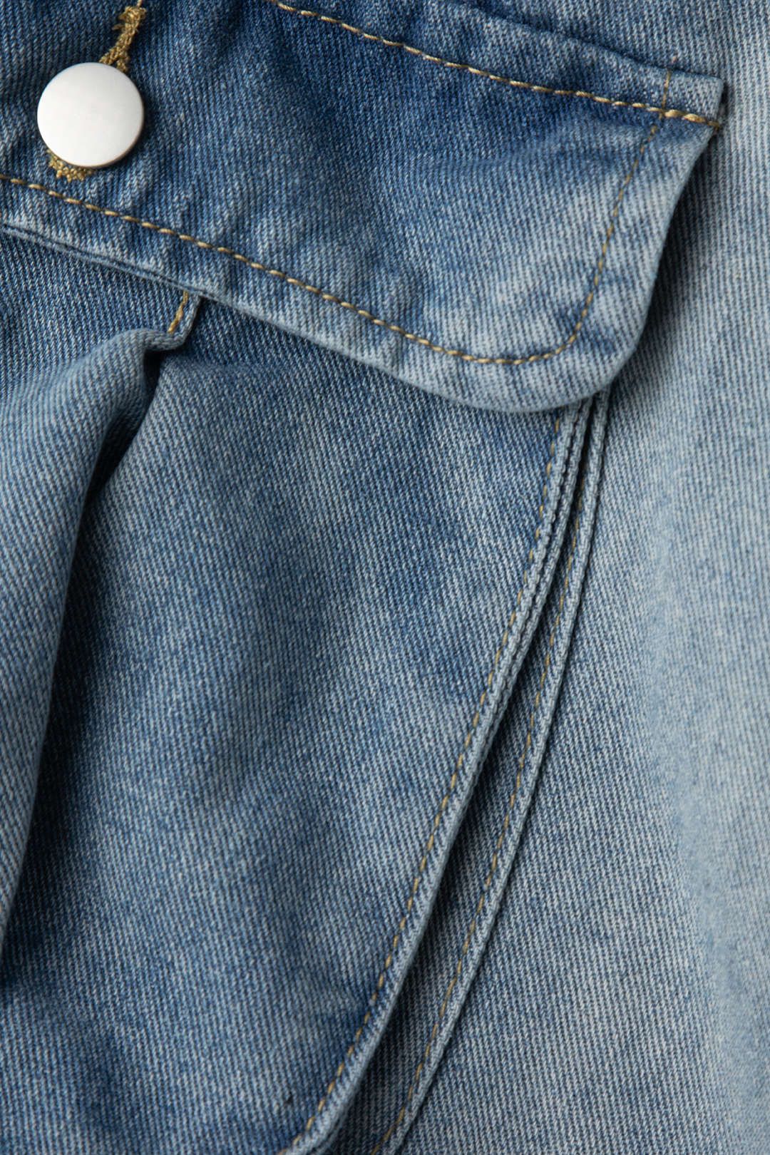 Flap Pocket Wide Leg Cargo Jeans sold by Micas product image thumbnail 4
