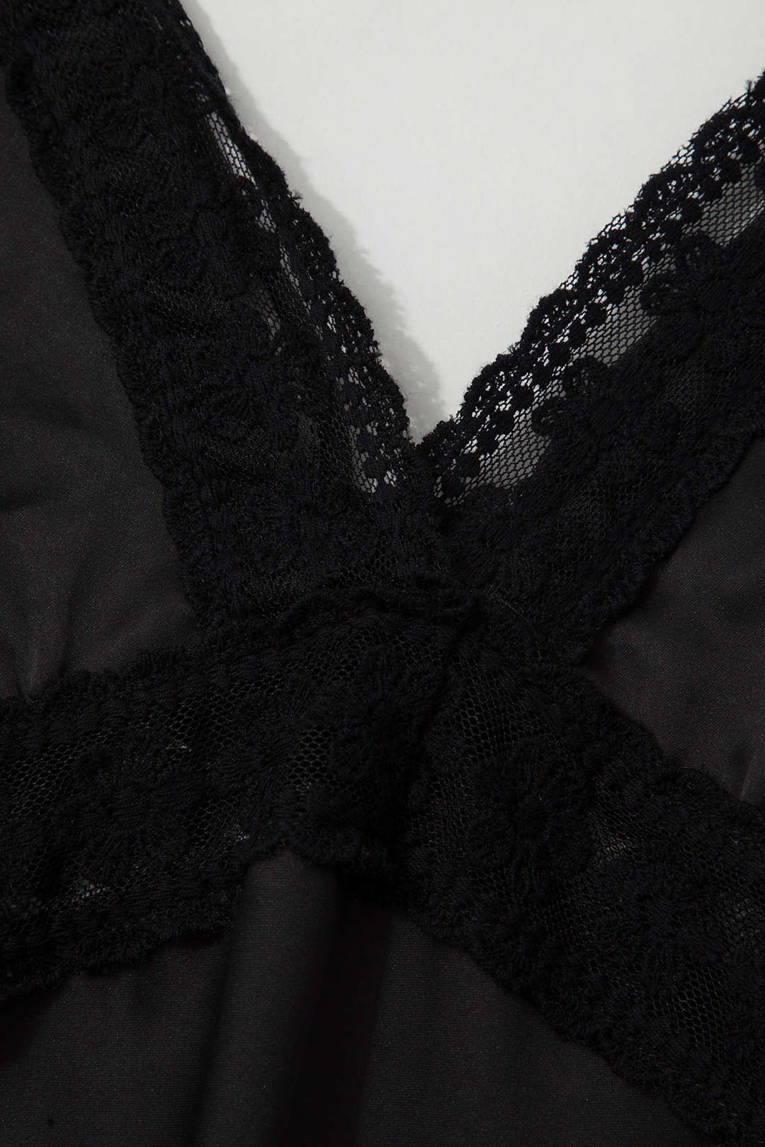 V-neck Floral Lace Trim Maxi Dress sold by Micas product image thumbnail 5