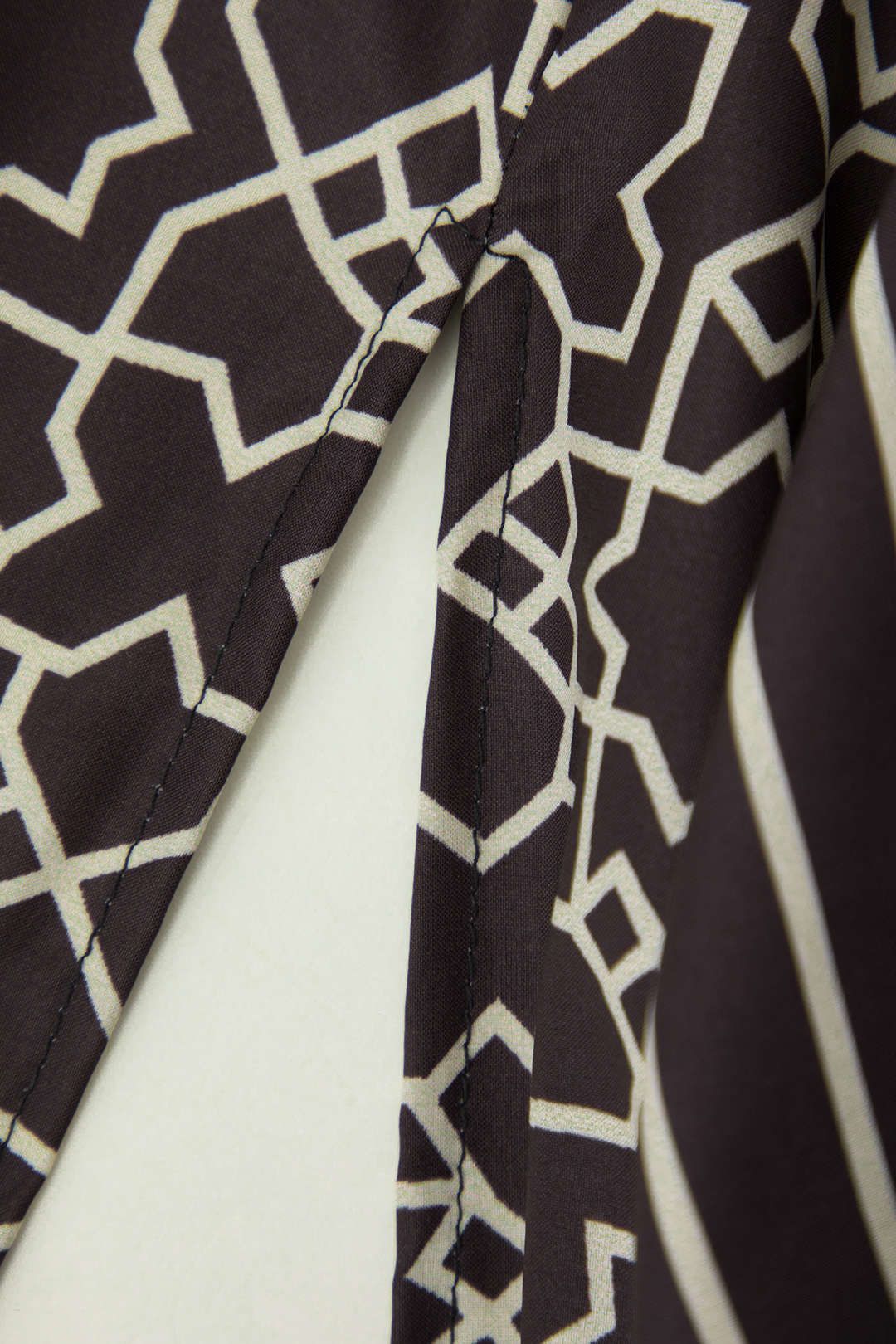 Geometric Print Wrap Tie Cover-up sold by Micas product image thumbnail 5