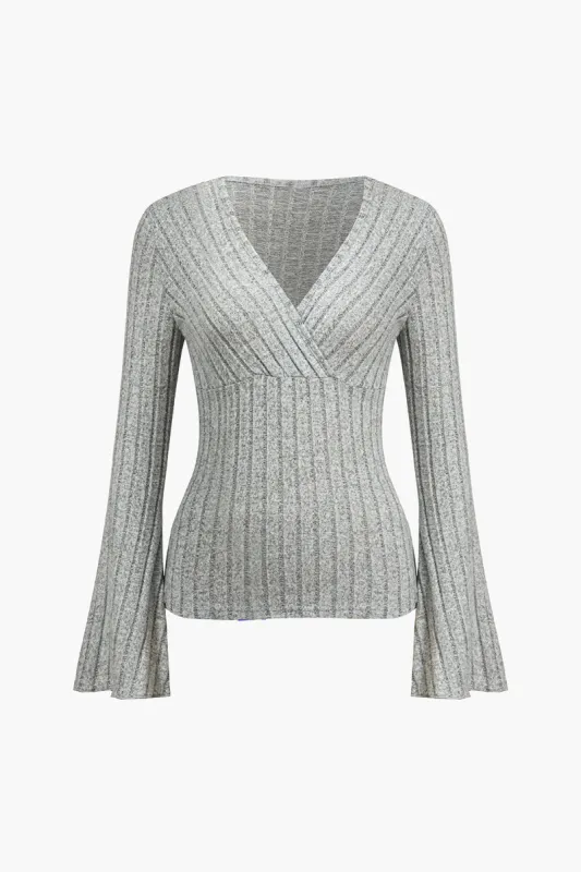 Solid ribbed asymmetrisk V-hals langærmet top sold by Micas