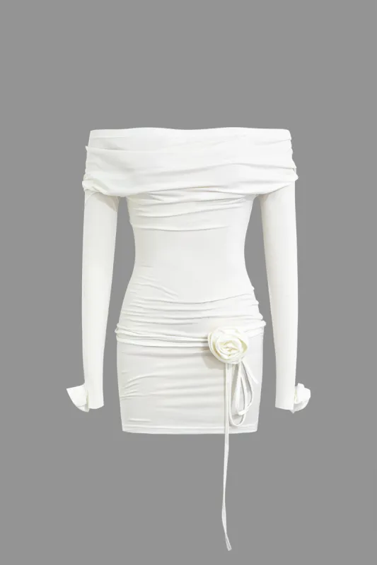 Solid 3D-blomstret langærmet minikjole sold by Micas