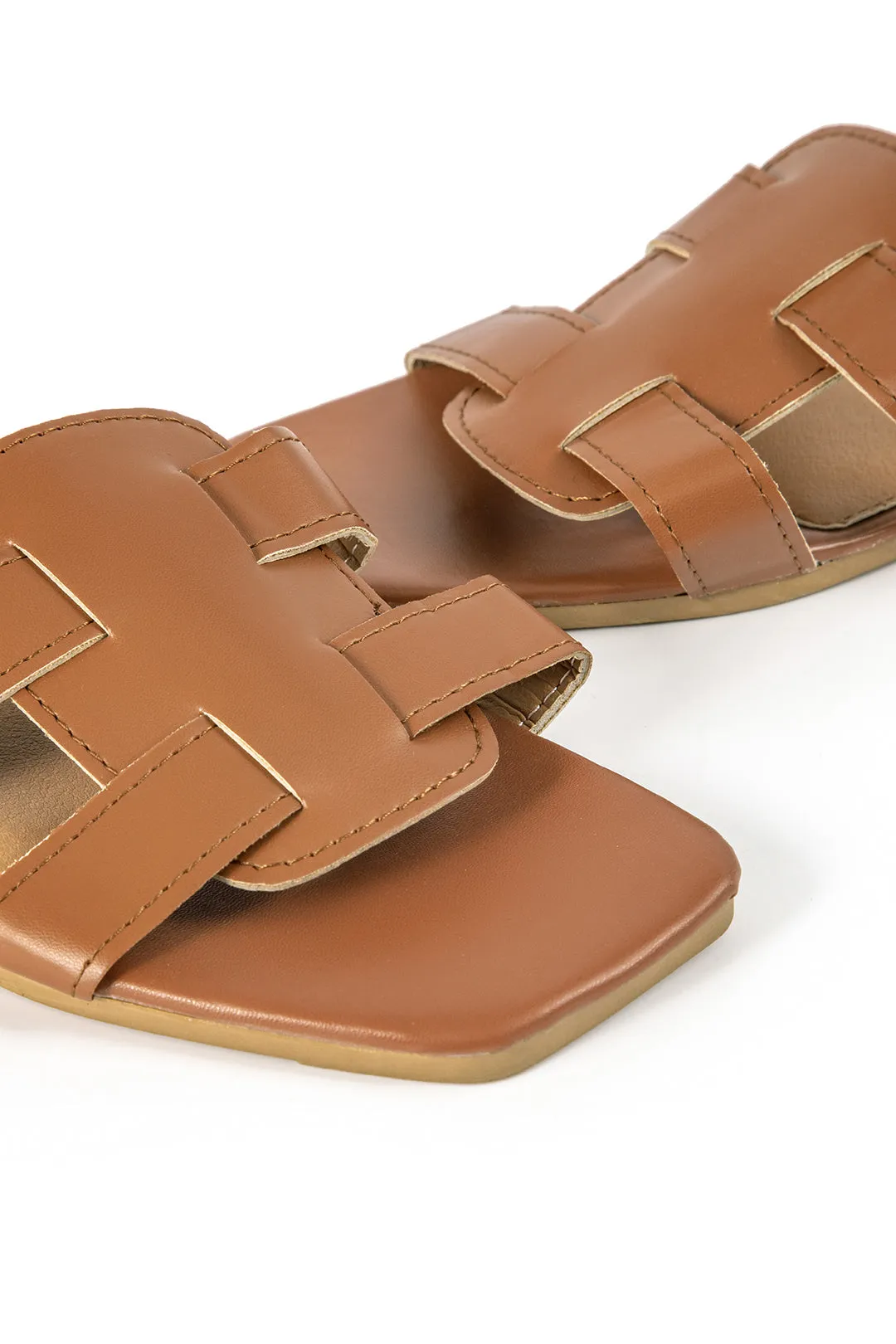 Imiteret læder korsrem åben tå sandaler med lav hæl sold by Micas product image thumbnail 4