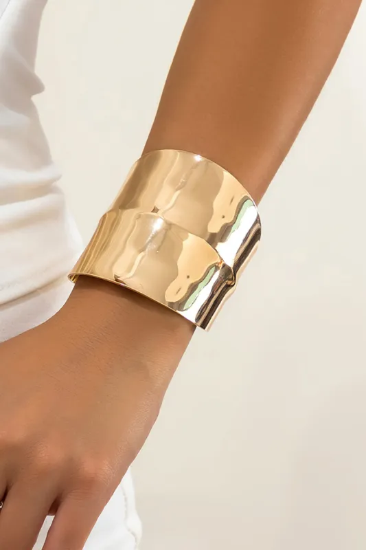 Armbånd i metal sold by Micas