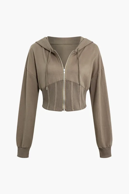 Solid hættejakke med snorestikninger sold by Micas