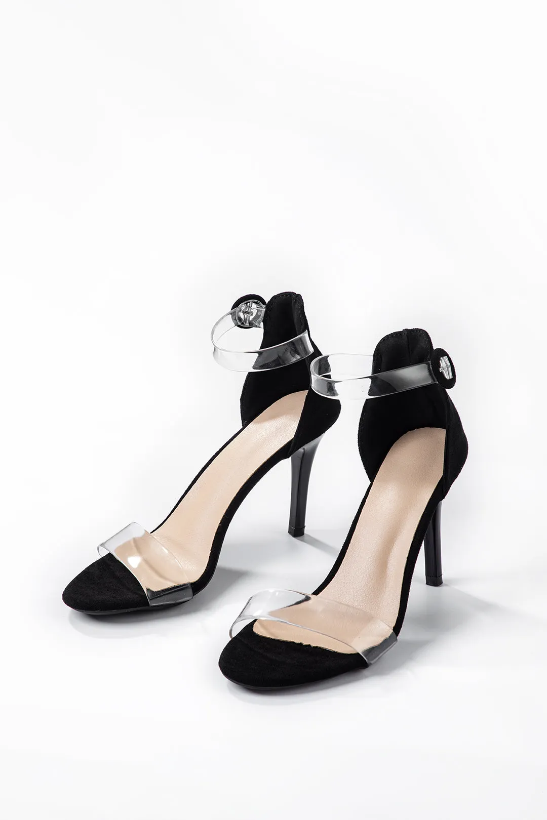 Fløjlsgennemsigtig ring med mandeltå høje hæle sold by Micas