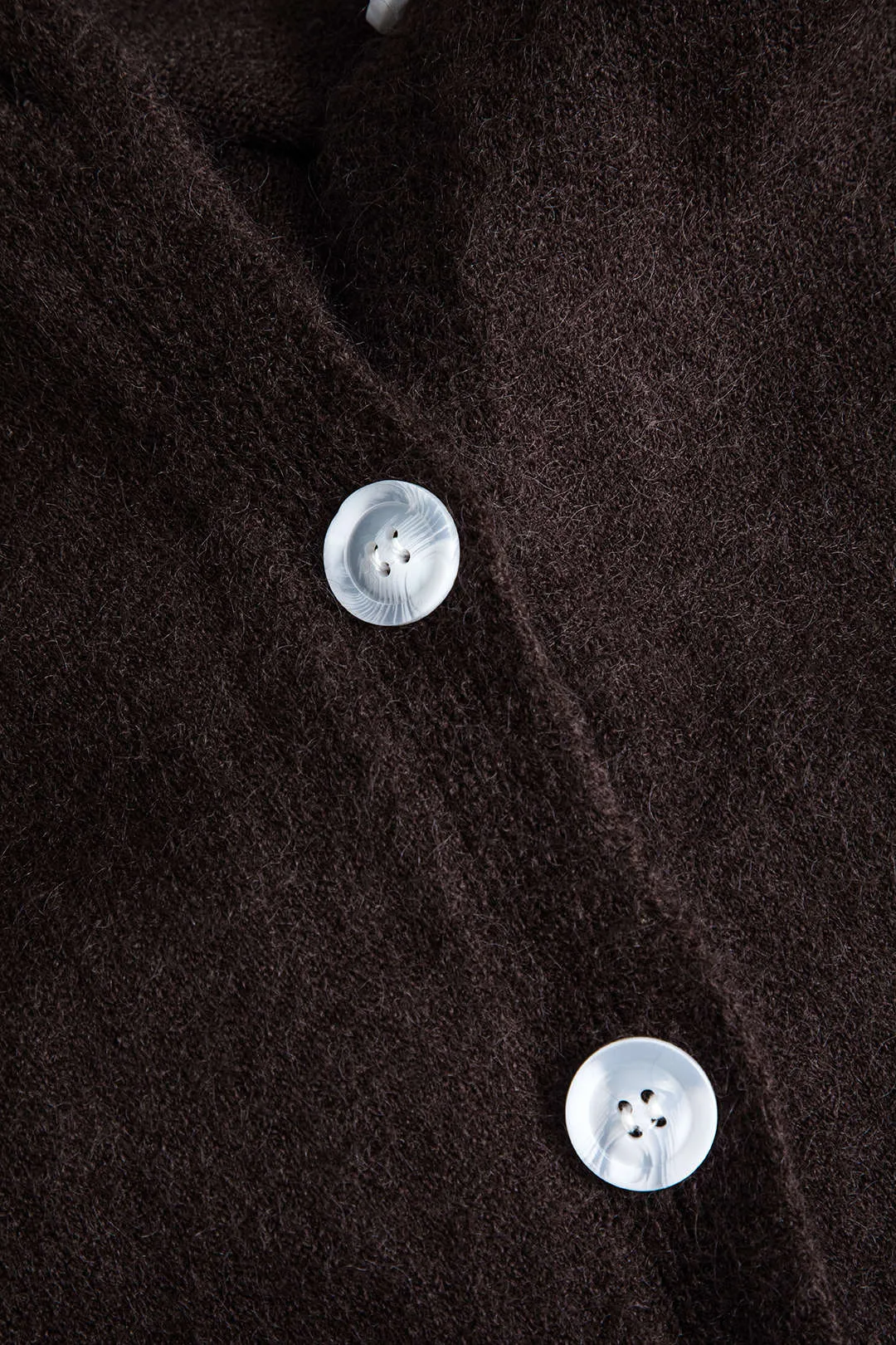 Solid strik knap langærmet cardigan sold by Micas product image thumbnail 3