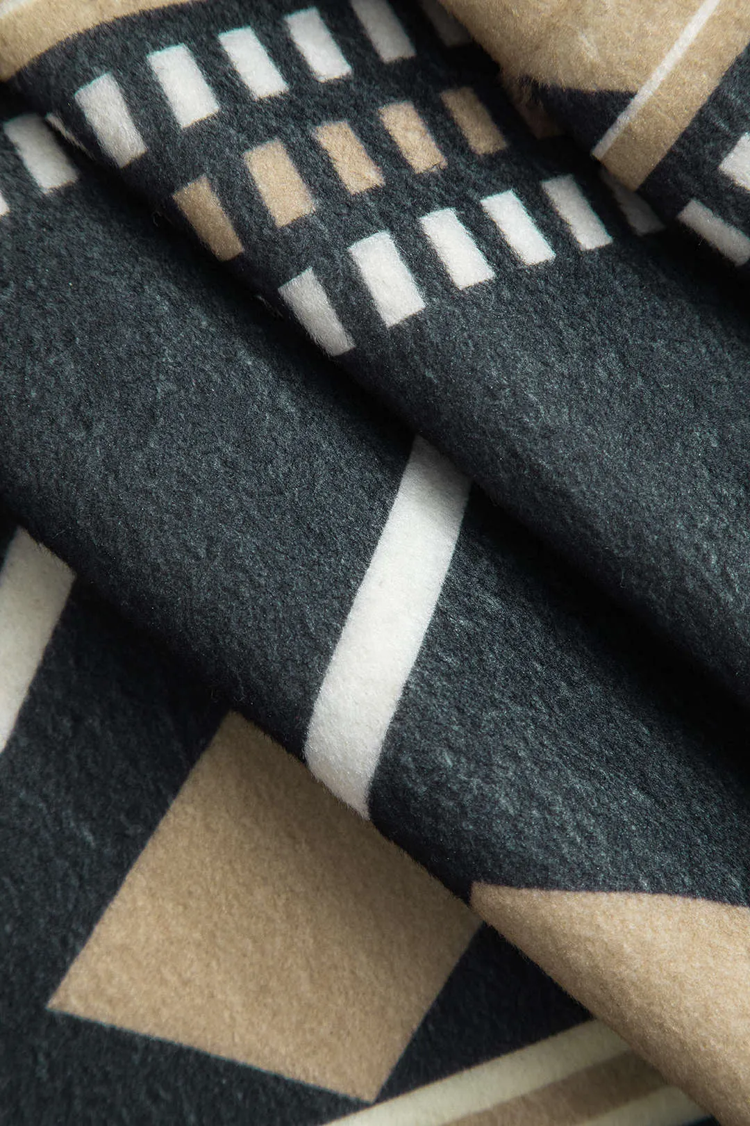 Retro print jakke sold by Micas product image thumbnail 4