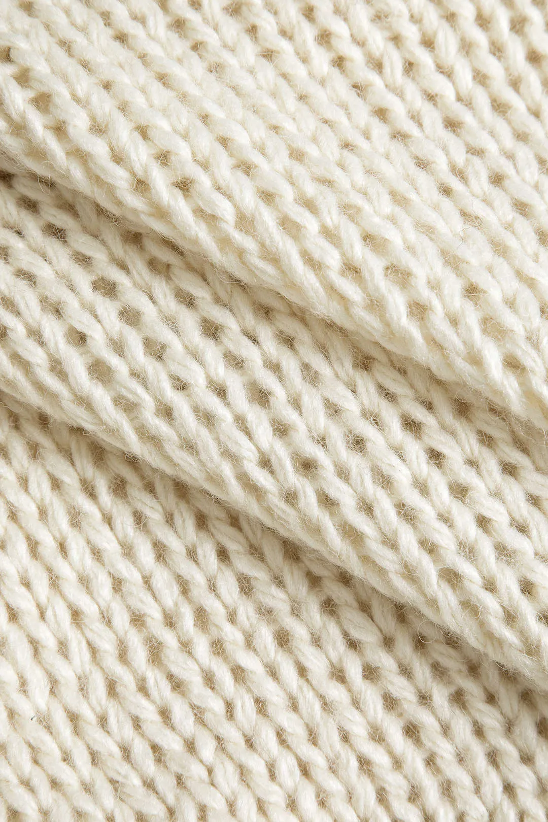 Solid strik skåret ud langærmet top sold by Micas product image thumbnail 4