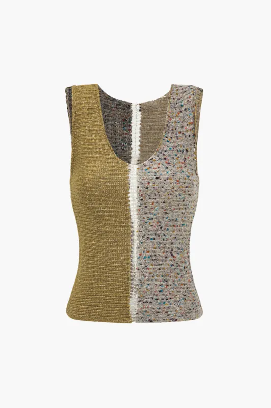 Solid strik skåret tank top sold by Micas