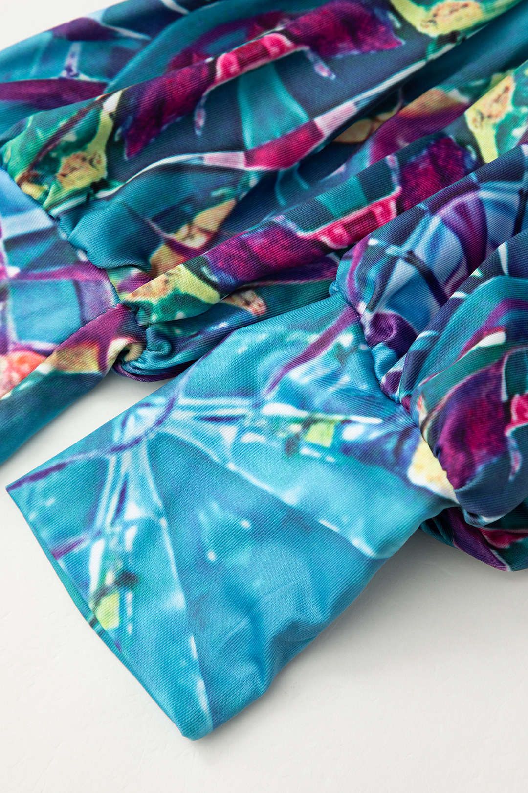 Printed Lantern Sleeve Crop Top And Drawstring Skirt Set sold by Micas product image thumbnail 7