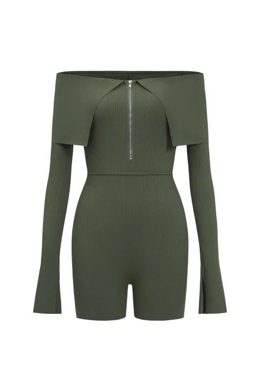 Solid off skulder langærmet lynlås romper sold by Micas