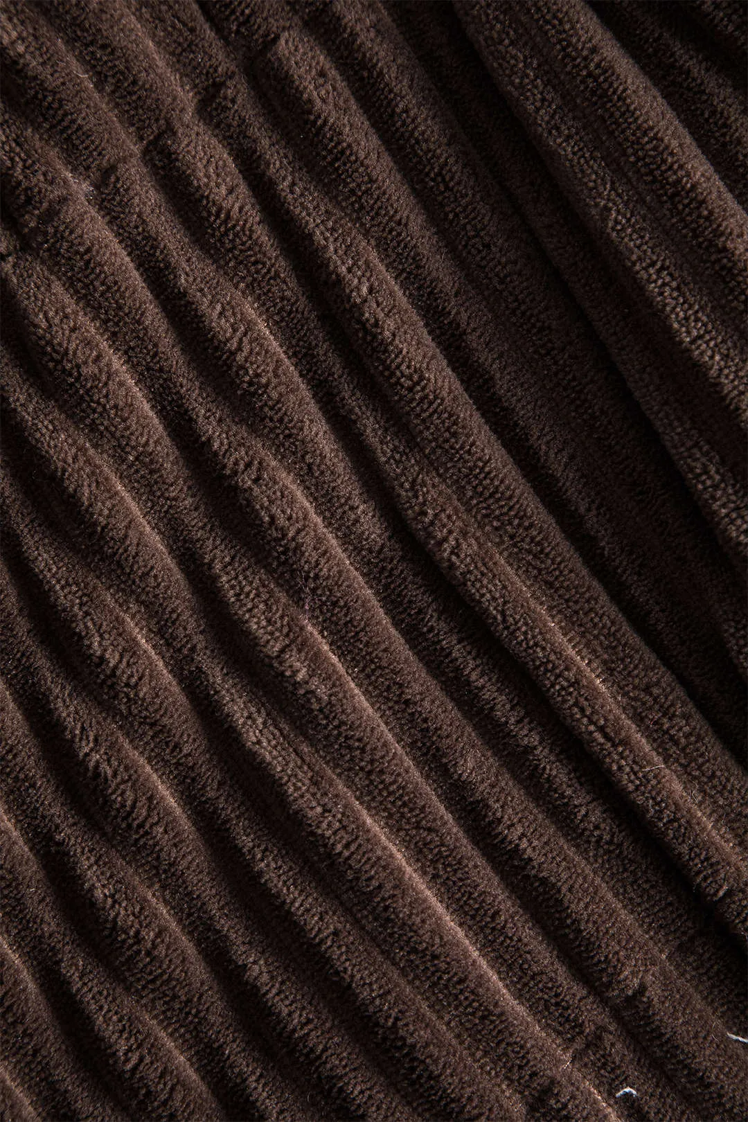 Lynlås Corduroy Puffer sold by Micas product image thumbnail 3