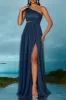 Glitter en skulder maxi kjole sold by Micas