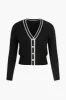 Plus Size strikket V-hals knap langærmet top sold by Micas
