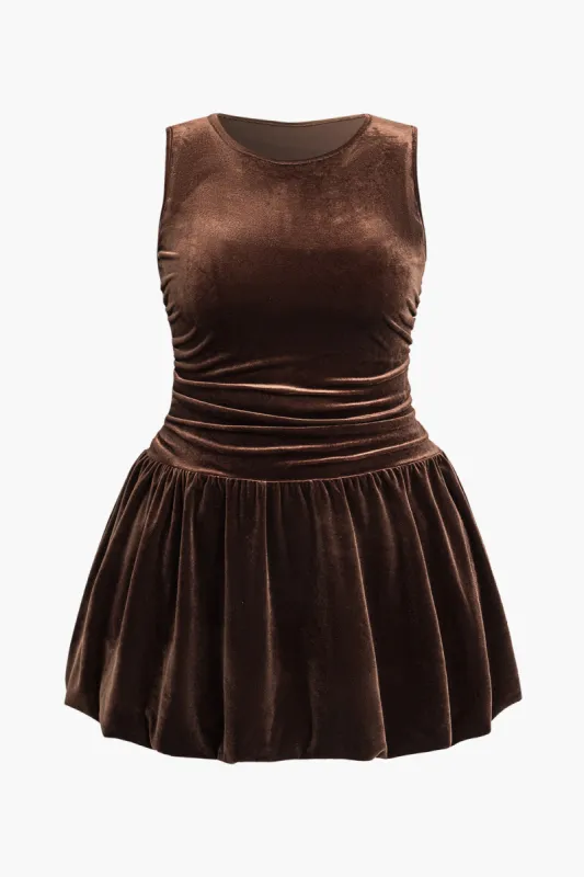 Plus størrelse solid strik rund hals ruched mini kjole sold by Micas