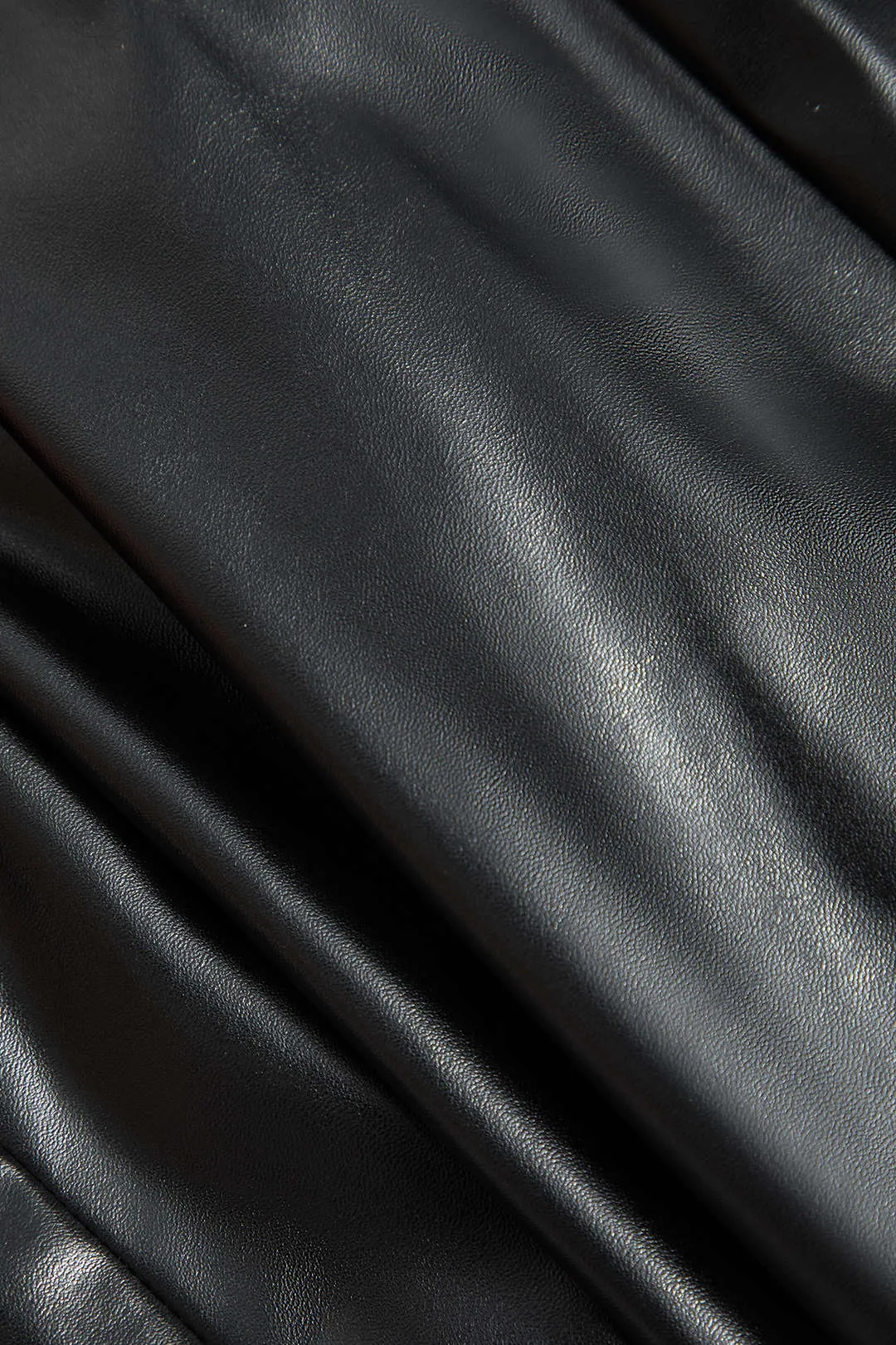 Diagonal Zipper Faux Leather Mini Skirt sold by Micas product image thumbnail 3