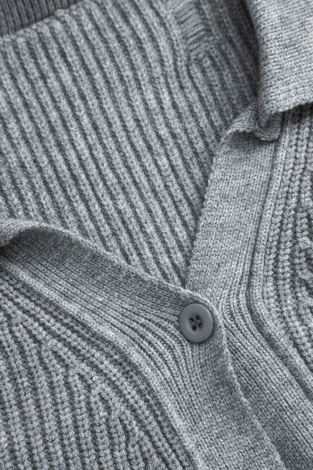 Knap V-hals sweater langærmet top sold by Micas product image thumbnail 3