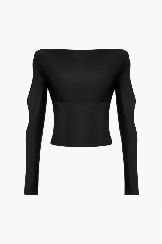 Solid Twist Knot Cut Out Longærme top sold by Micas