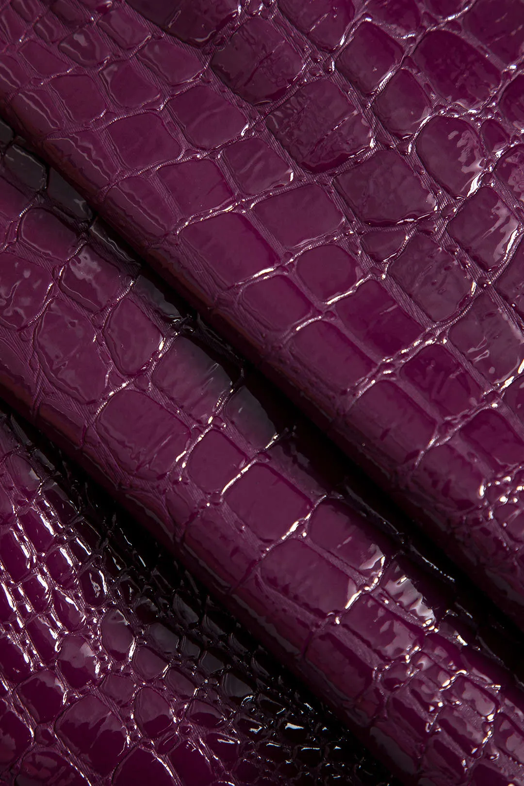 Solid Textured Faux Leather Slit Zipper Skirt sold by Micas product image thumbnail 3