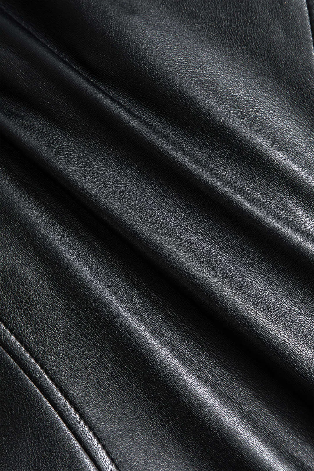 Imiteret læder metallisk knapjakke sold by Micas product image thumbnail 4