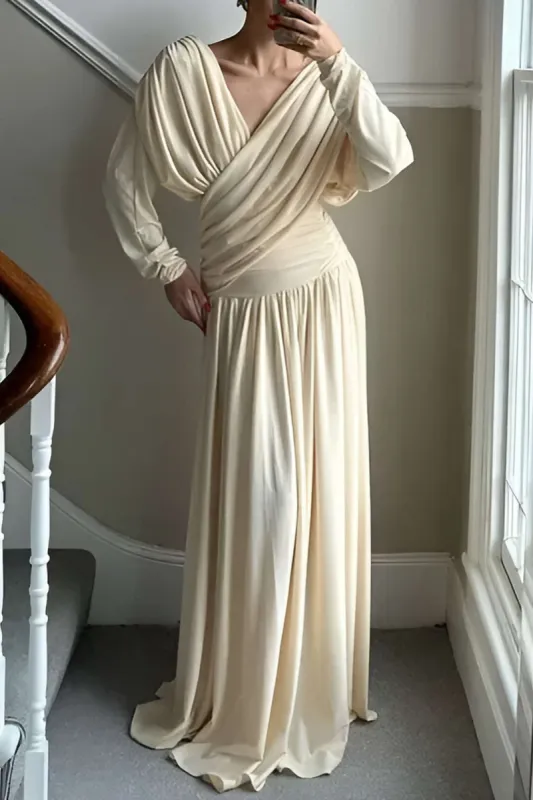 Ruched Rygløs Maxikjole sold by Micas