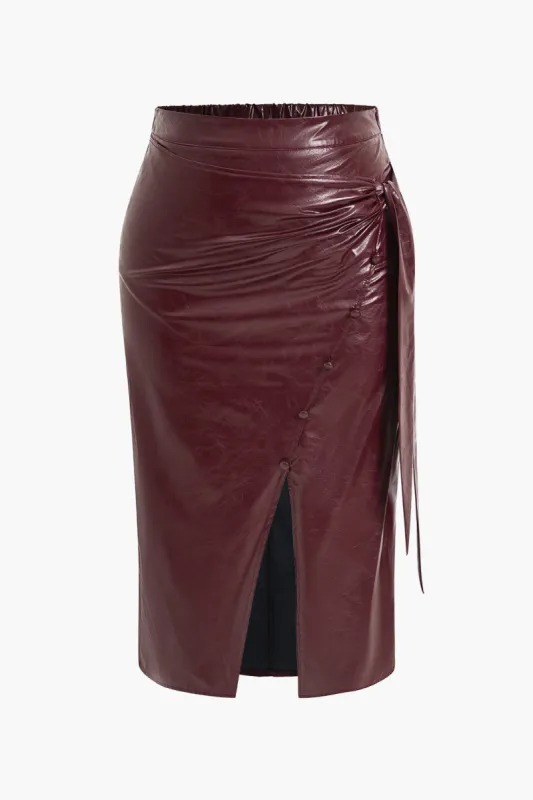 Plus Size imiteret læder slips foran knap nederdel sold by Micas