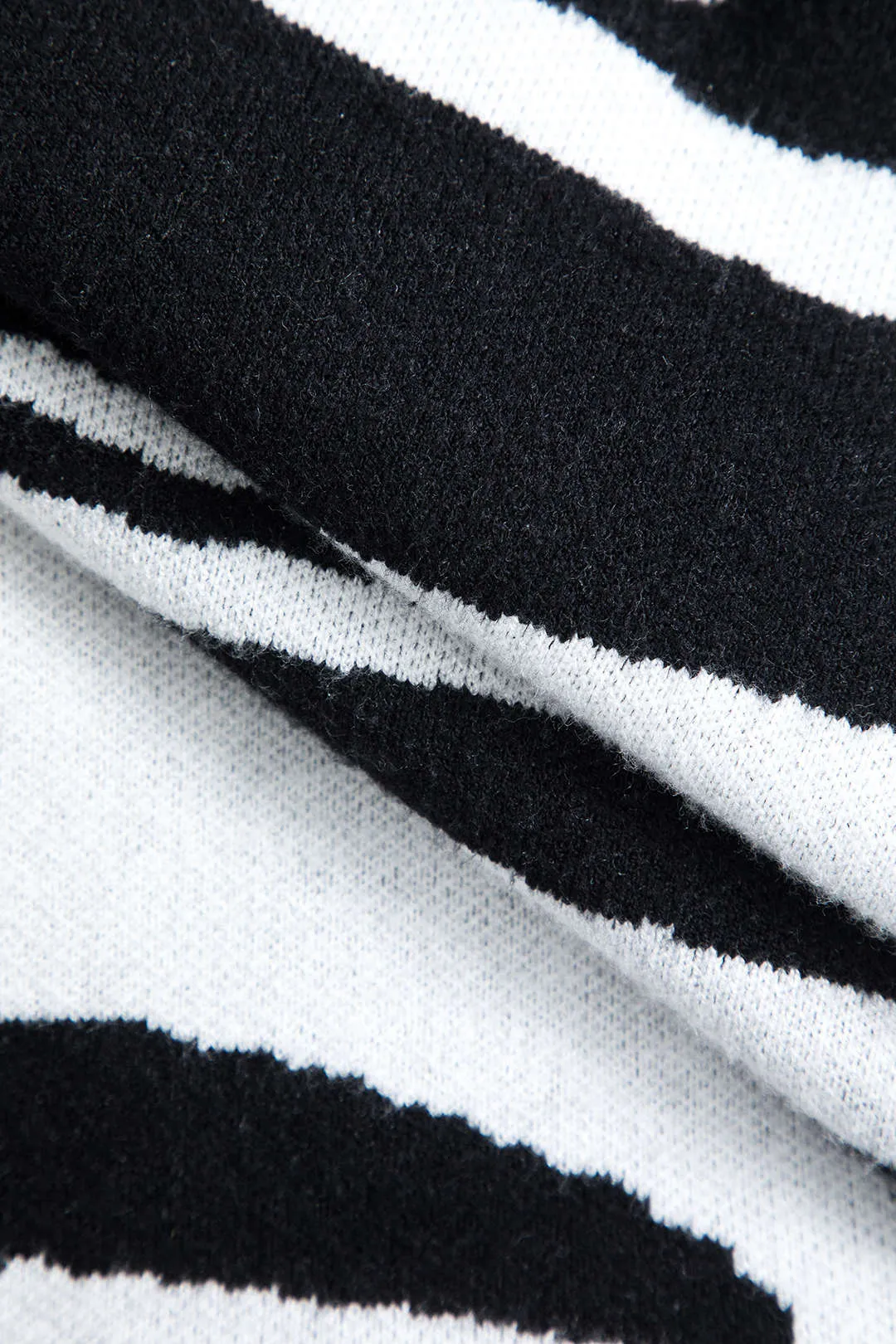 Plus Size abstrakt print sweater kjole sold by Micas product image thumbnail 4