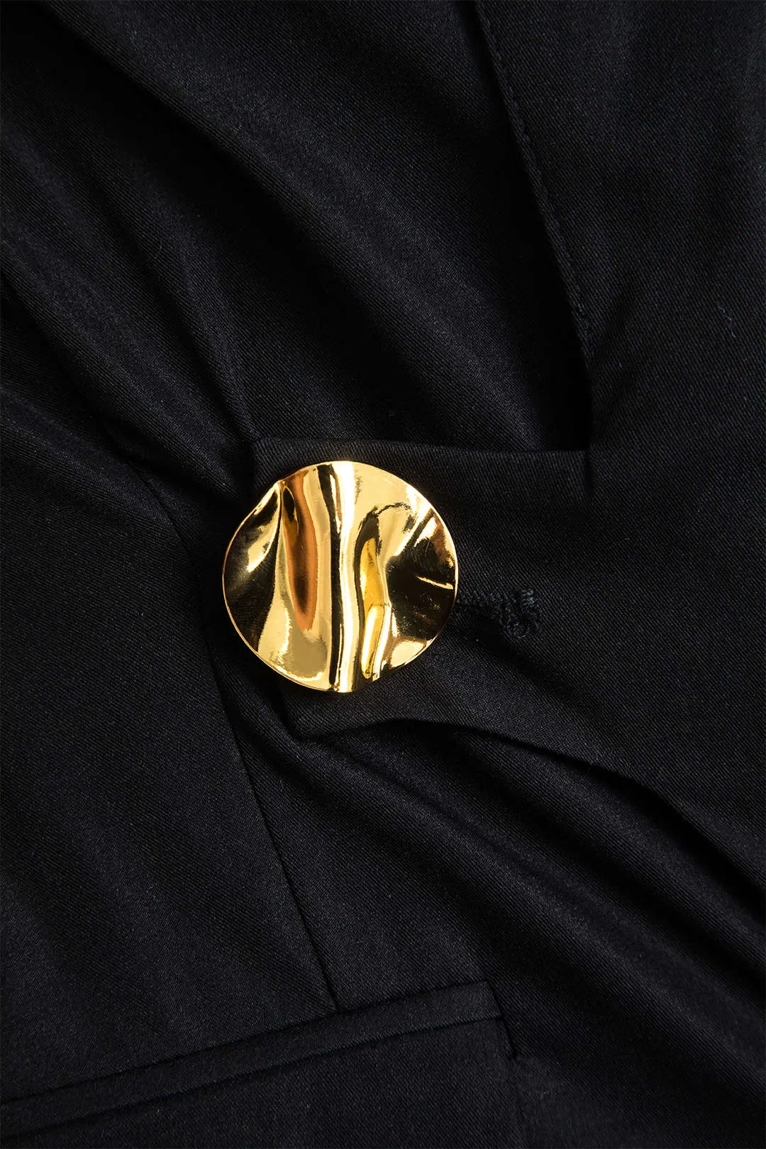 Asymmetrisk blazer med metallisk knap sold by Micas product image thumbnail 3