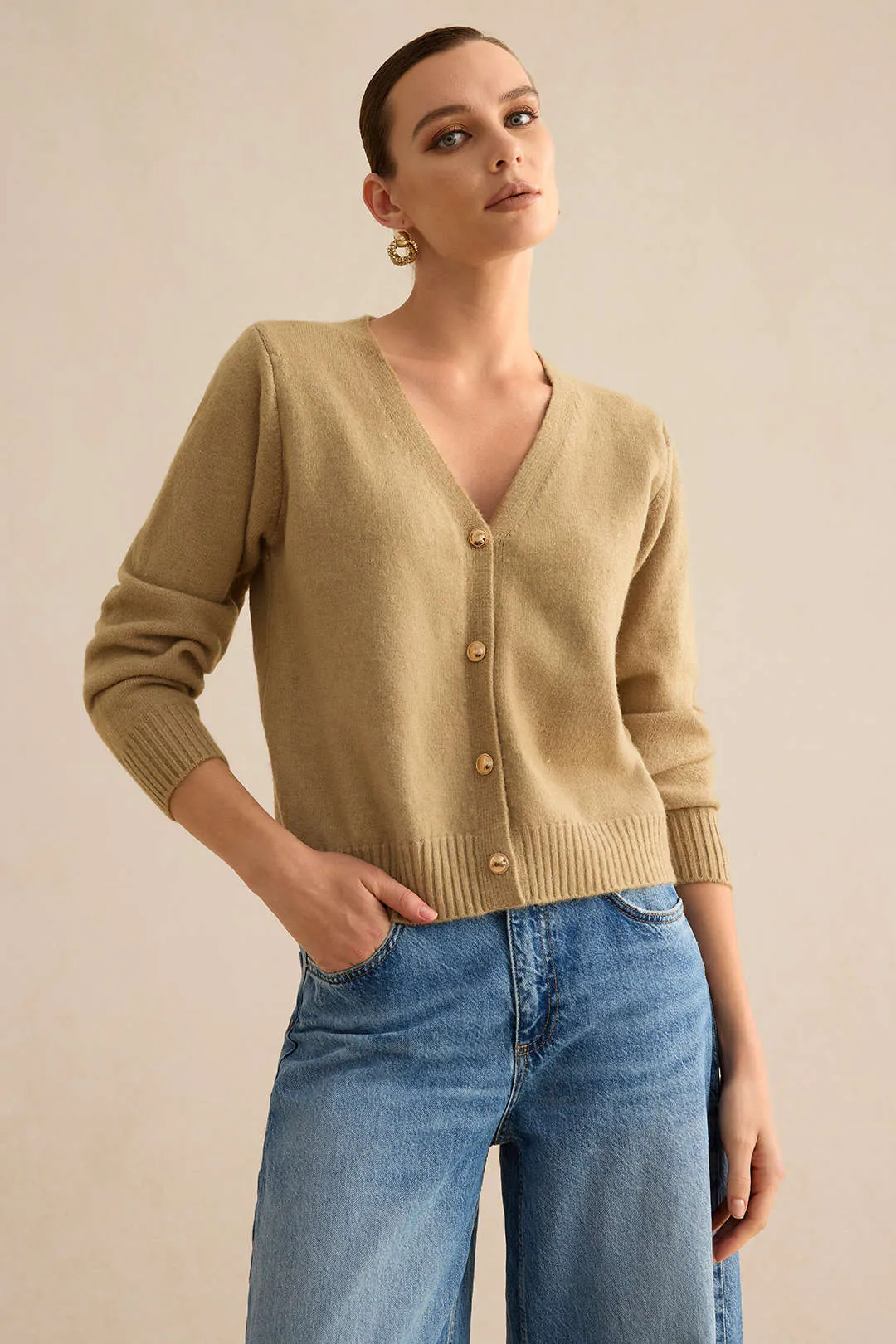 Sweater V-Neck Long-Sleeve Top sold by Micas product image thumbnail 5