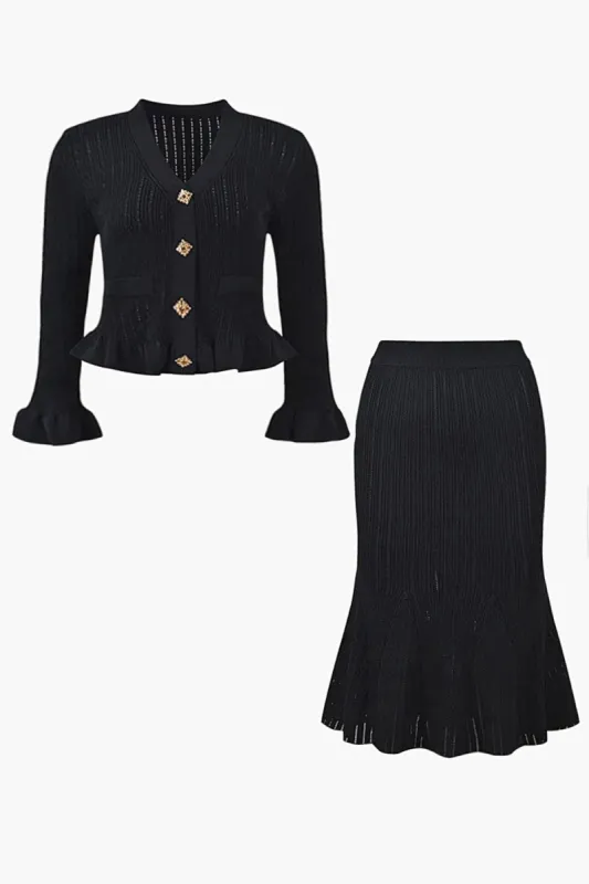 Plus Size strik knap top og nederdel sæt sold by Micas