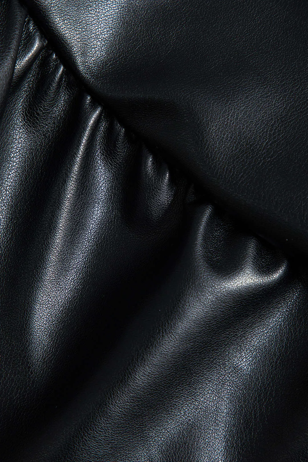 Plus størrelse faux læder slips front patchwork nederdel sold by Micas product image thumbnail 4