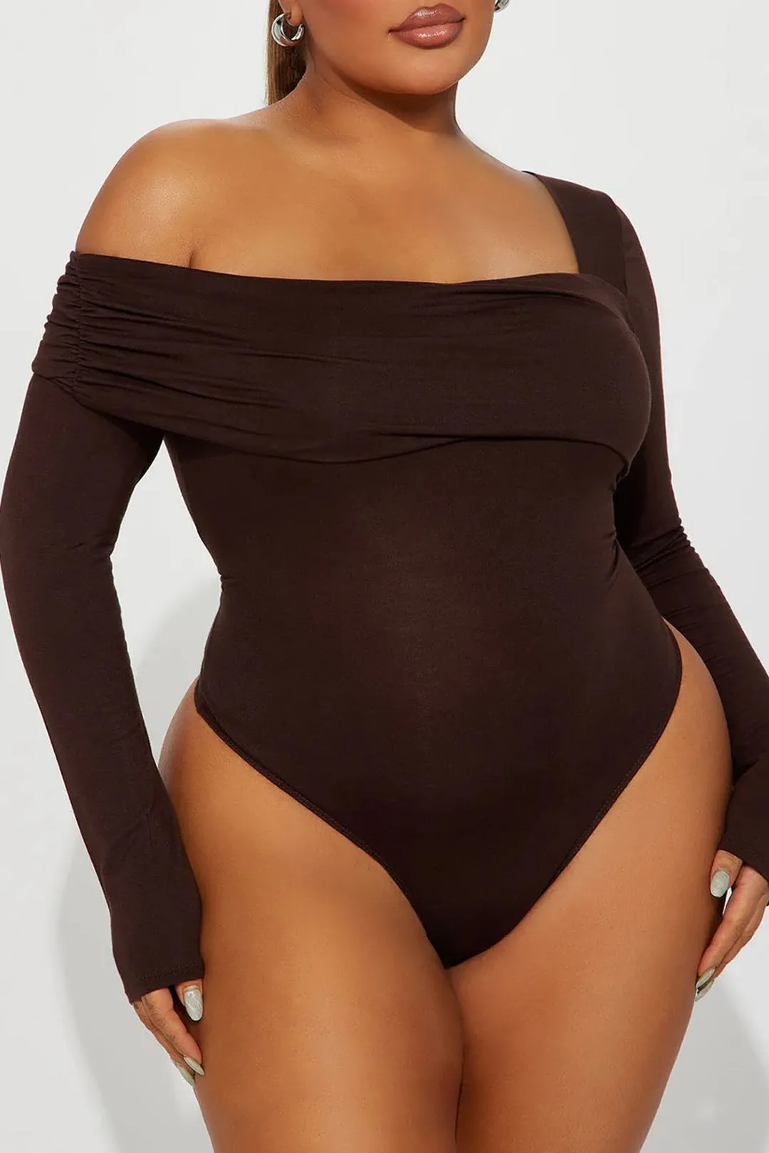 Plus størrelse asymmetri bodysuit sold by Micas