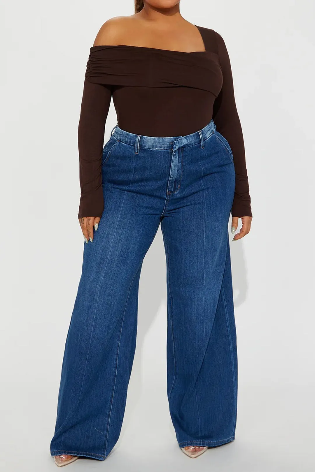 Plus størrelse asymmetri bodysuit sold by Micas product image thumbnail 2