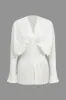 Plisset Bell Sleeve V-hals mini kjole sold by Micas