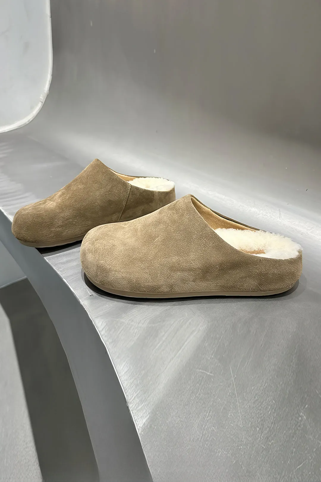 Suede Retro Round Toe Flats sold by Micas product image thumbnail 2