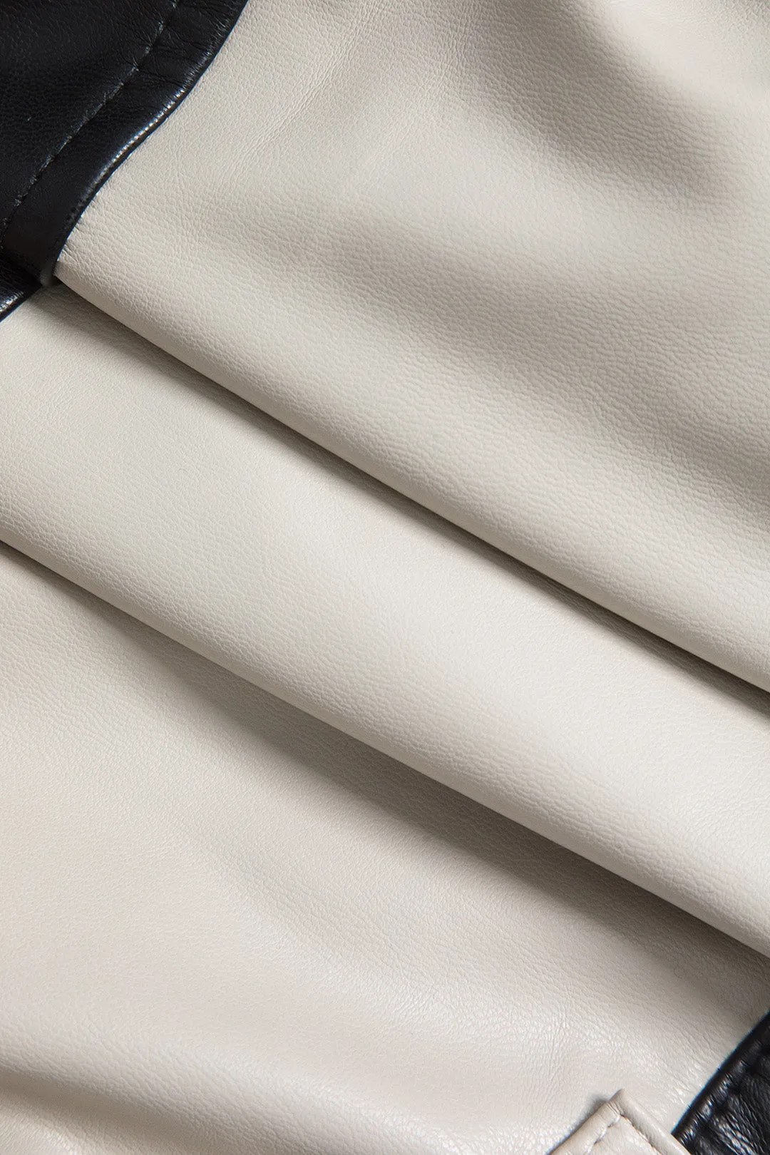 Patchwork-jakke i imiteret læder med knap sold by Micas product image thumbnail 3