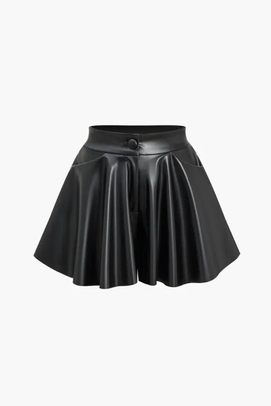 Shorts med høj talje i imiteret læder sold by Micas