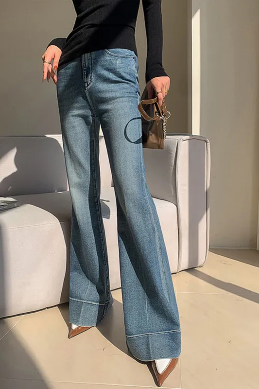 Grundlæggende denim med høj talje jeans sold by Micas