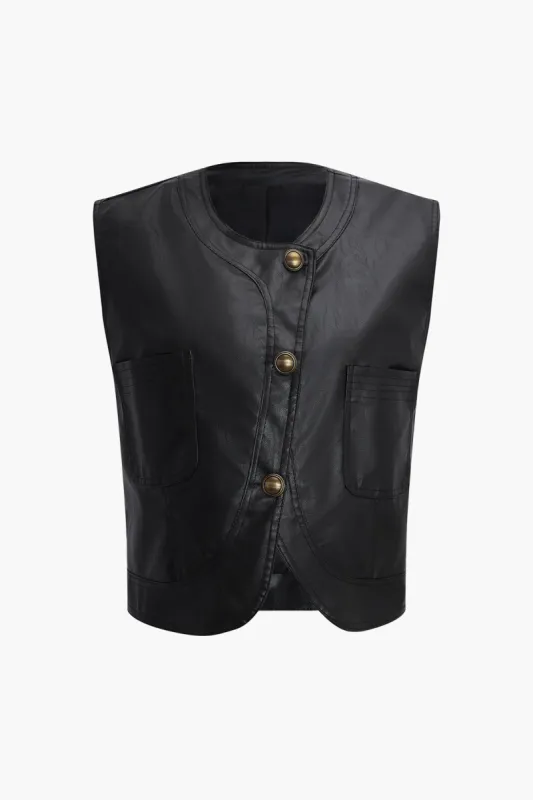 Faux lædervest med lomme og knap sold by Micas