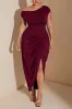 Plus størrelse ruched ærmeløs midi kjole sold by Micas