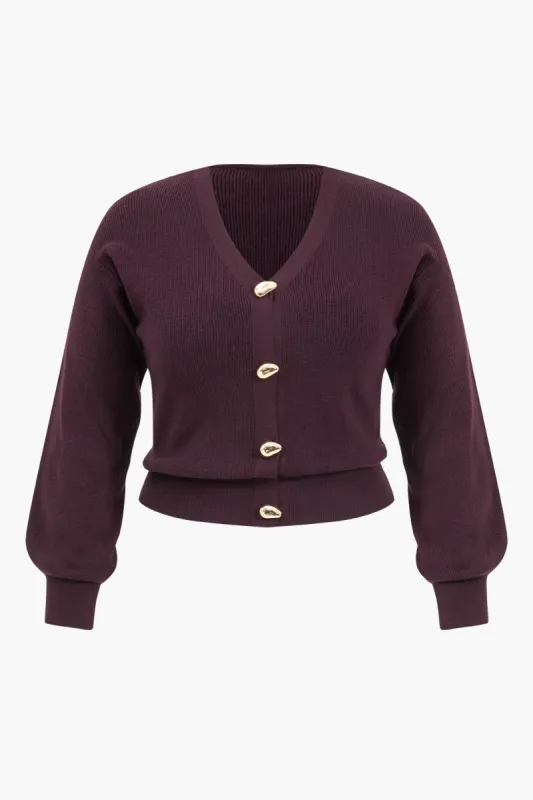 Plus størrelse strik v-hals langærmet top sold by Micas